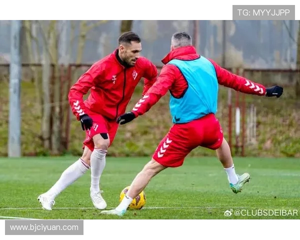 埃瓦尔与韦斯卡激战正酣谁能在这场较量中笑到最后